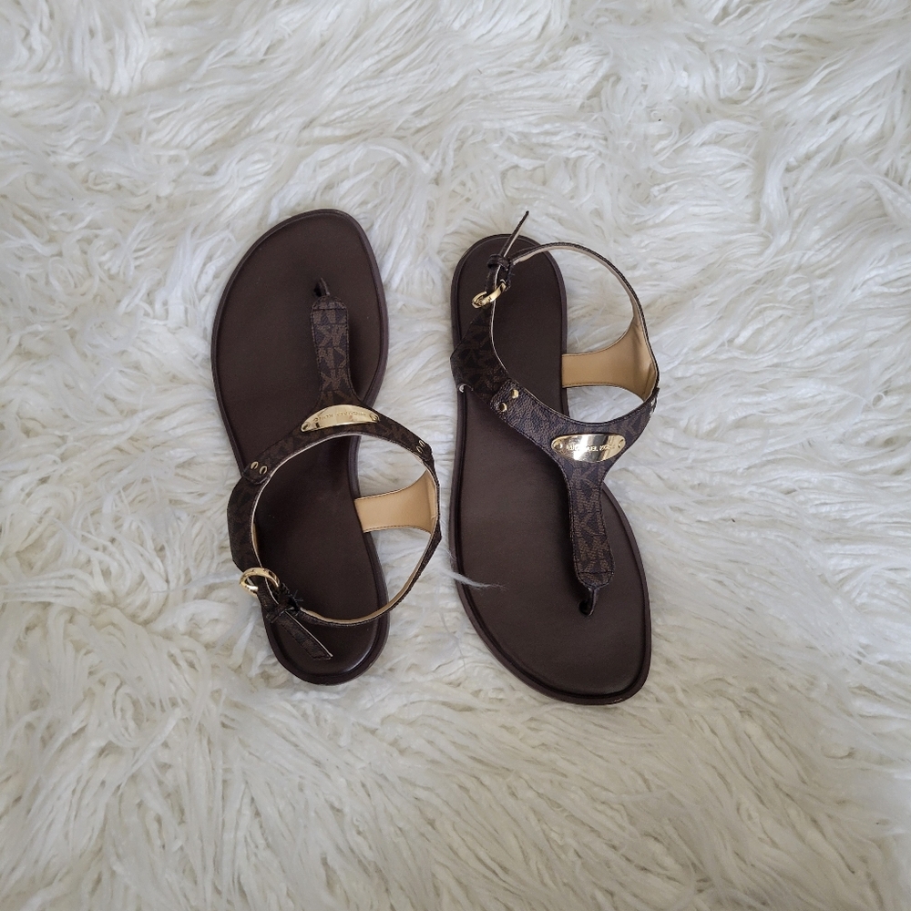 Michael Kors Mk Plate Thong Sandals - Picture 11 of 11